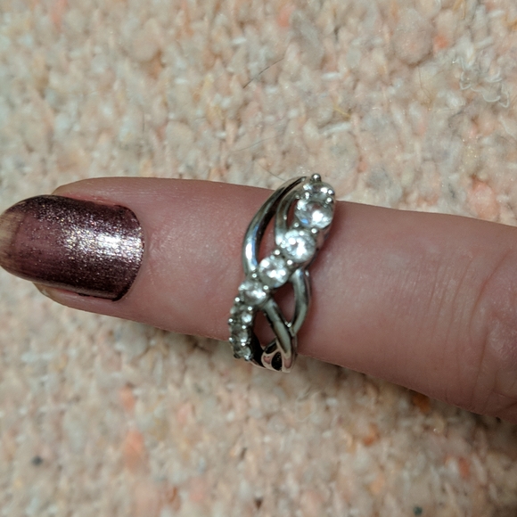 Jewelry - White sapphire & 925 silver ring